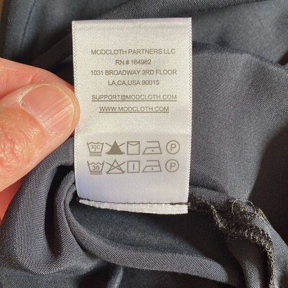 NWT ModCloth Perfectly Particular Black Sleeveless Blouse - Size Medium - Picture 10 of 12